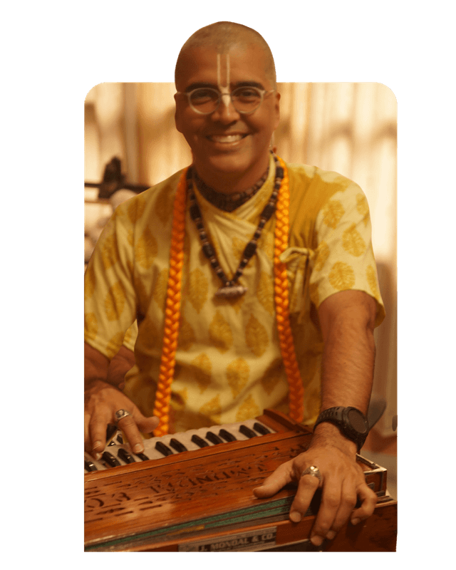 Giri Govardhan (Rafael Enrique)