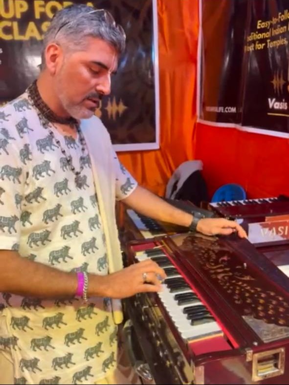 Kirtan Harmonium Course